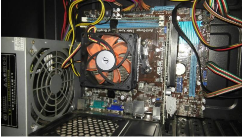 开机黑屏 开机黑屏