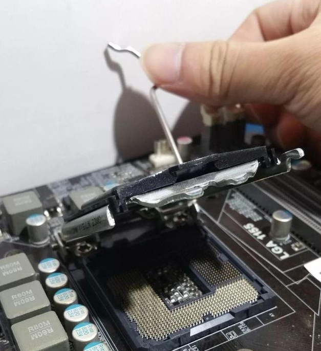 电脑如何组装 电脑如何组装